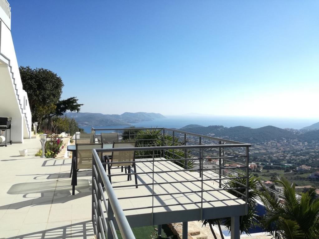 Infinity Blue Suite Saronida Kültér fotó