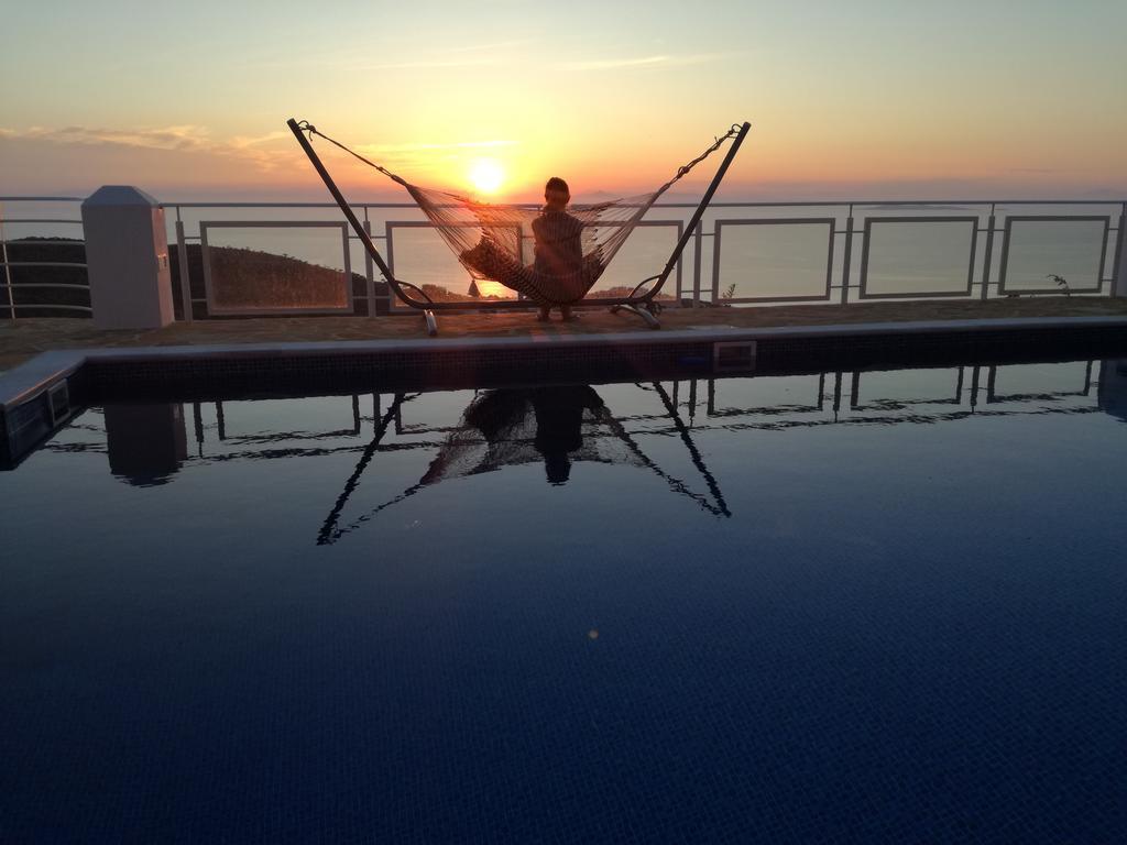 Infinity Blue Suite Saronida Kültér fotó